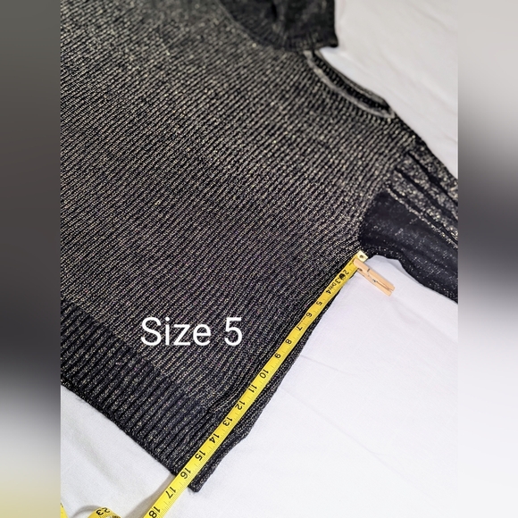 🆕 Torrid Lurex Cold Shoulder Turtle Neck Sweater (Torrid 00 & 5) - Picture 12 of 16